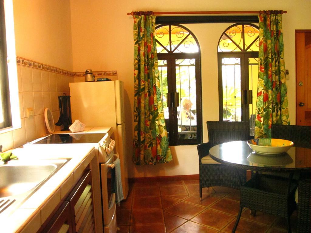 Appartement Casa Amarilla à Esterillos Extérieur photo